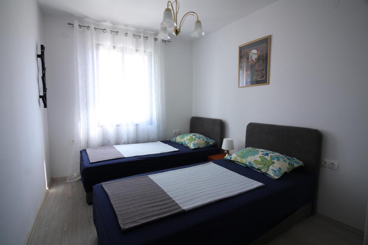 Apartmani Niessner Malinska Exterior photo